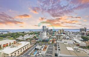 Coastal Magnificence Pool Workspace Parking