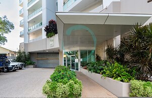 Coastal Magnificence Pool Workspace Parking