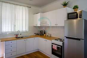 Zen Nest Cozy Lawn Minimalist