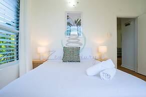 Zen Nest Cozy Lawn Minimalist