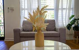 Zen Nest Cozy Lawn Minimalist