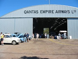 Luxury Marina Mansion Pool Gym BBQ Office