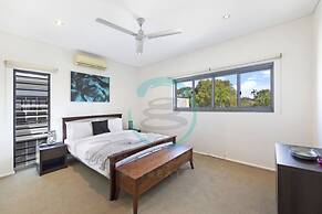 Luxury Marina Mansion Pool Gym BBQ Office