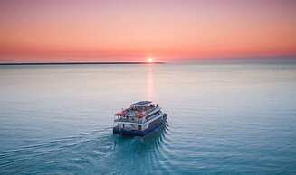 Luxury Marina Mansion Pool Gym BBQ Office