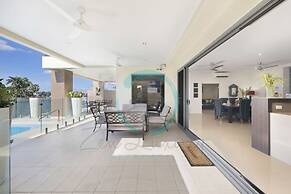 Luxury Marina Mansion Pool Gym BBQ Office