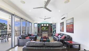 Luxury Marina Mansion Pool Gym BBQ Office