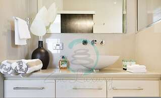 Luxury Marina Mansion Pool Gym BBQ Office