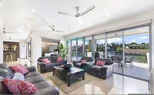 Luxury Marina Mansion Pool Gym BBQ Office