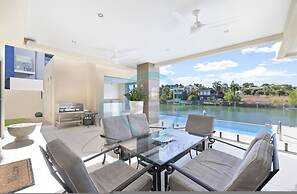 Luxury Marina Mansion Pool Gym BBQ Office