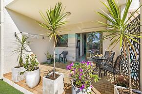 Zenbythecoast Front Porch Lawn Outdoor Dining