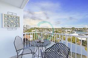 Zen Marina Bayview Balcony Executive Suite