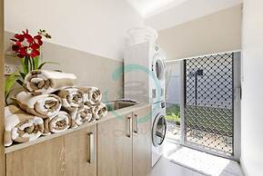 Zenhouse Prestige Modern Stylish Private Lawn