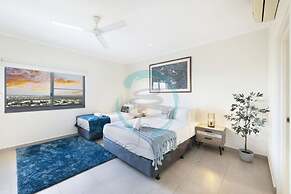 Pinnacle Penthouse Ambience Views Pool Gym