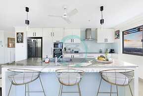 Pinnacle Penthouse Ambience Views Pool Gym