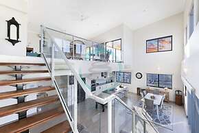 Pinnacle Penthouse Ambience Views Pool Gym