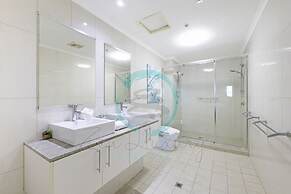 Pinnacle Penthouse Ambience Views Pool Gym