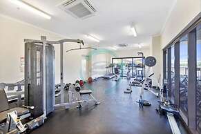 Pinnacle Penthouse Ambience Views Pool Gym