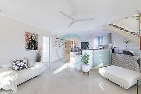 Lux Beachfront PH Office Pool Skyline Views