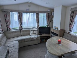 Homely 2 bed Caravan in Portland Dorset