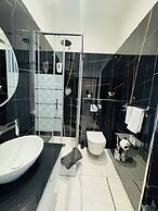 Laura Rooms