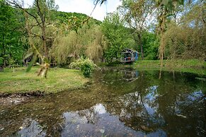 Viewtopia - The Secret Land