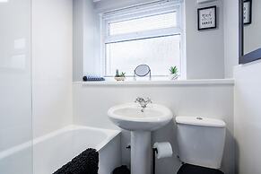 Bedlington - House - Sleeps 3 - Parking - Garden