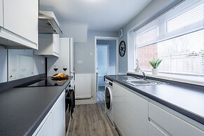 Bedlington - House - Sleeps 3 - Parking - Garden