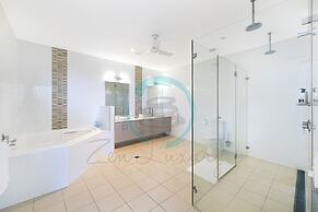Zen Ocean View Ph Spacious Living Pool Parking
