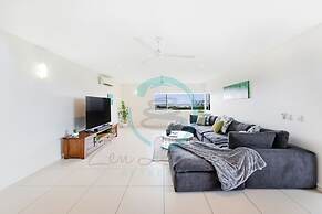 Zen Ocean View Ph Spacious Living Pool Parking