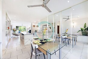 Zen Treetops Private Pool Outdoor Dining