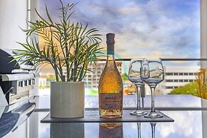 City Skyline Sea Views Parking