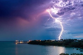 City Skyline Sea Views Parking