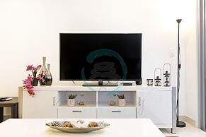 City Skyline Sea Views Parking