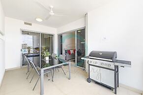 City Skyline Sea Views Parking