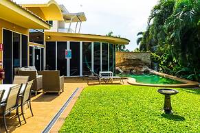 Zenhouse Retreat 5BR Homey Haven Pool Office