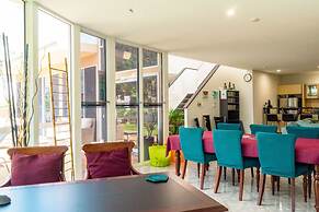 Zenhouse Retreat 5BR Homey Haven Pool Office