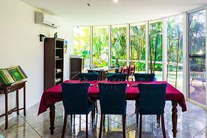 Zenhouse Retreat 5BR Homey Haven Pool Office