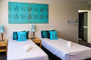 Zenhouse Retreat 5BR Homey Haven Pool Office