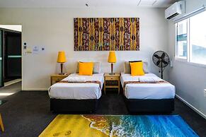 Zenhouse Retreat 5BR Homey Haven Pool Office