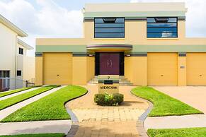 Zenhouse Retreat 5BR Homey Haven Pool Office