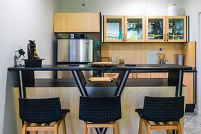 Zenhouse Retreat 5BR Homey Haven Pool Office