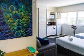 Zenhouse Retreat 5BR Homey Haven Pool Office