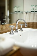 Rustic Sunset Horizon Oceanview Balcony Dining