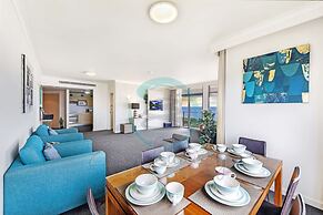 Rustic Sunset Horizon Oceanview Balcony Dining