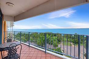 Rustic Sunset Horizon Oceanview Balcony Dining