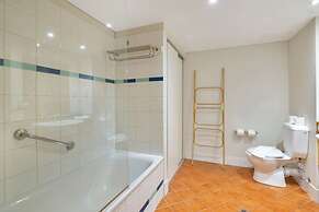 Rustic Sunset Horizon Oceanview Balcony Dining