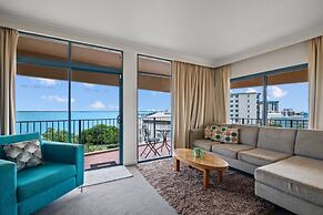 Rustic Sunset Horizon Oceanview Balcony Dining