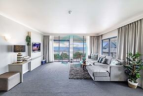 Rustic Sunset Horizon Oceanview Balcony Dining