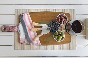 Peninsula Bliss Sea View Private Balcony Dining