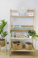 Peninsula Bliss Sea View Private Balcony Dining